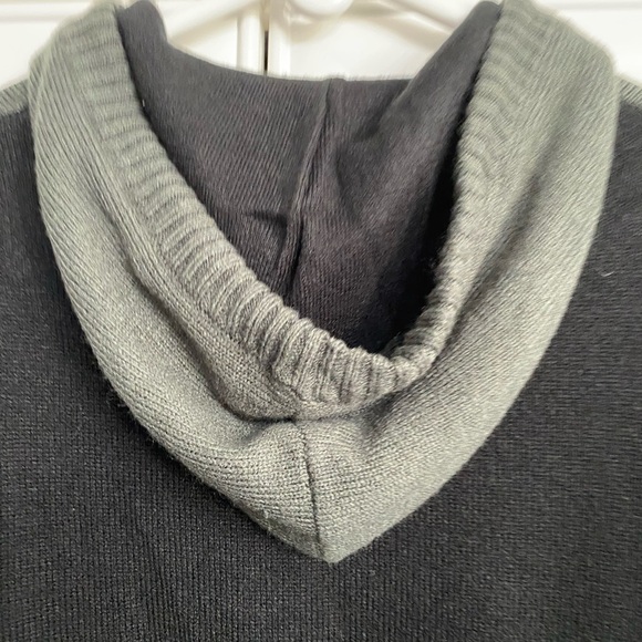 NHL Men’s Small Montreal Canadiens Sweater/Hoodie Hockey Shirt Top Sports - Picture 7 of 10